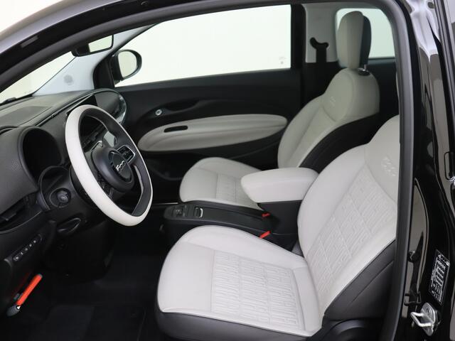 Fiat 500 La Prima 42 kWh | Panoramadak | Navigatie | Keyless entry & Start | Apple Carplay
