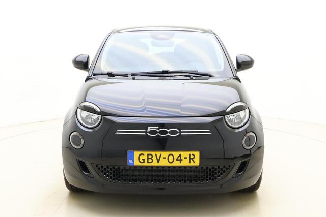 Fiat 500 La Prima 42 kWh | Navigatie | Climate control | Camera | Weinig kilometers | Keyless | Lichtmetalen velgen | Cruise control | Sportief