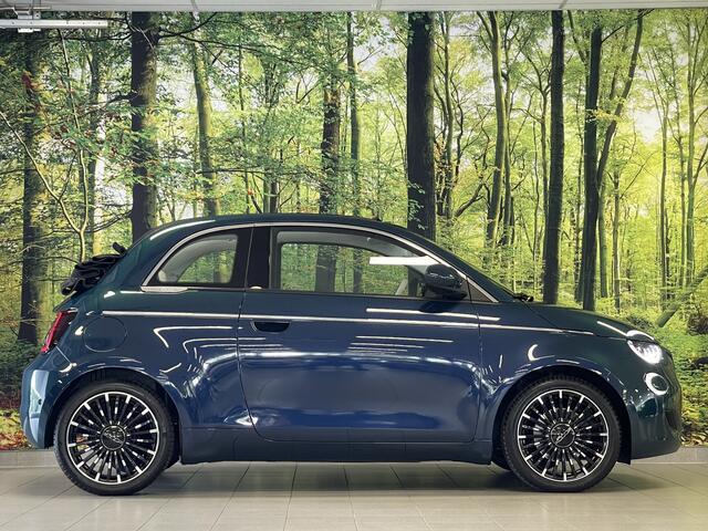 Fiat 500 La Prima 42 kWh Cabrio | Adaptive Cruise Control | Achteruitrijcamera | Keyless Go/Entry | Stoelverwarming | Dodehoek Detector | Apple Carplay/Android Auto | Lane Assist | Parkeersensoren | Draadloze Telefoonlader