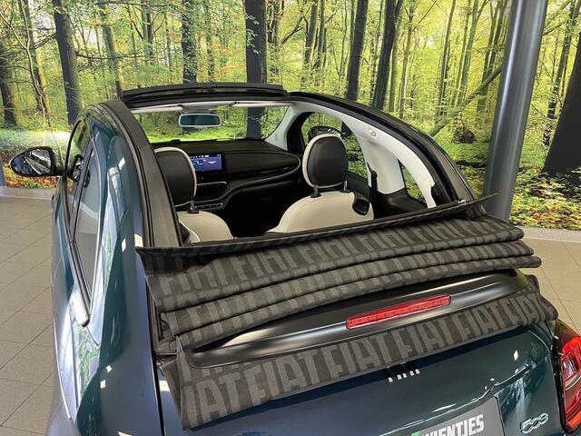 Fiat 500 La Prima 42 kWh Cabrio | Adaptive Cruise Control | Achteruitrijcamera | Keyless Go/Entry | Stoelverwarming | Dodehoek Detector | Apple Carplay/Android Auto | Lane Assist | Parkeersensoren | Draadloze Telefoonlader