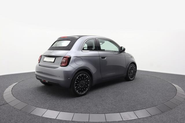 Fiat 500 La Prima 42kWh | ACC | Winterpack | JBL | Camera | CarPlay