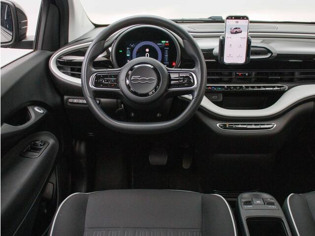 Fiat 500 Action 24 kWh | All-seasonbanden | Airco