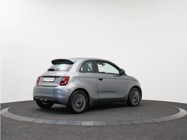 Fiat 500 Icon 42 kWh | Panorama dak | Comfort Pack | Private lease 339,-