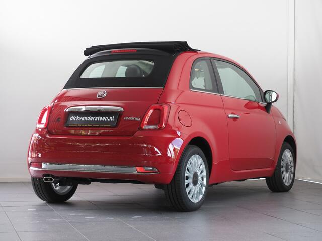 Fiat 500 1.0 Hybrid Dolcevita Cabrio | Apple CarPlay/ Android Auto | Parkeersensoren Achter | Climate Control | DAB |