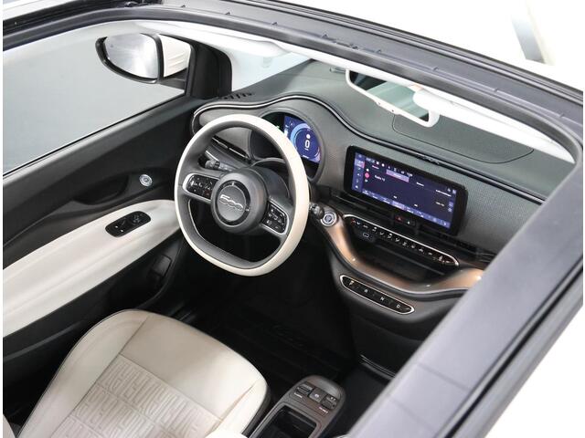 Fiat 500 Cabrio La Prima By Bocelli 42kWh 120PK | AppleCarplay/Android Auto | Camera | Navigatie | LEER | Keyless | Stoelverwarming | Parkeersensoren | Climate Control | Adaptive cruise control |