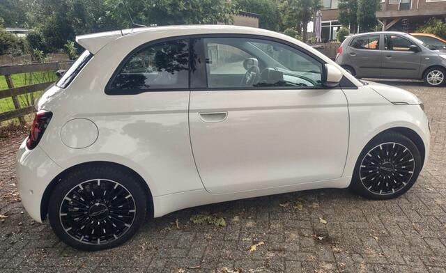Fiat 500 E-42KW-Sneladen - Adaptieve CruiseContr- Met korting