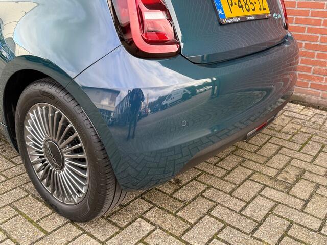 Fiat 500 3+1 ICON 42 KWH NAVI PANORAMA PDC CRUISE CARPLAY