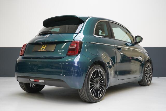 Fiat 500 Icon 42 kWh | SoH 93% | Panoramadak | Keyless | Achteruitrijcamera | Navigatie