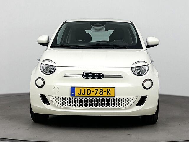Fiat 500 Icon 42 kWh | Apple Carplay | Android Auto | Weinig kilometers!