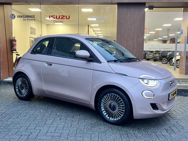 Fiat 500 Icon 42 kWh | Apple/ android carplay | Camera | NAV | Cruise control | Stoelverwarming | Keyless