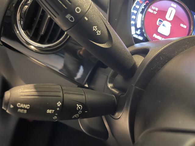 Fiat 500 0.9 TwinAir Turbo Lounge Airco - Cruise control - Parkeersensoren achter - Bluetooth - Panoramadak - Radio - Licht metalen velgen - Stuur multifunctioneel - Start/stop systeem - Elektrische ramen voor