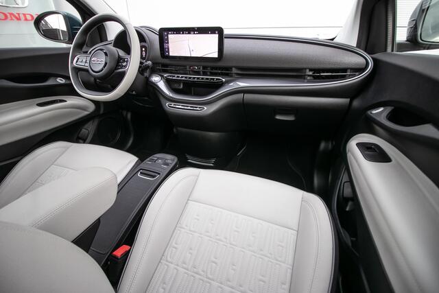 Fiat 500 La Prima 42 kWh - Panodak | Nav | Leer | Cam | Pack winter