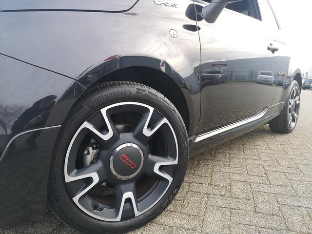 Fiat 500 1.0 Hybrid Sport | Schuifdak | Climate control | Carplay | Parkeersensoren | Digitaal dashboard