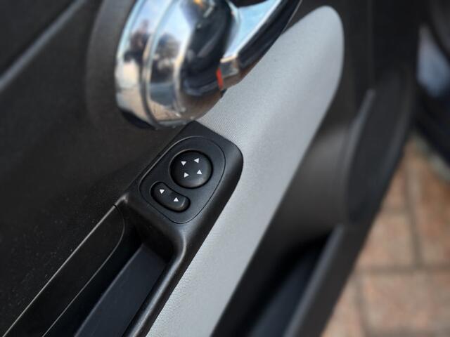 Fiat 500 1.0 Hybrid Pop | Bluetooth | Airco | Cruise Control | DAB | Als Nieuw! | RIJKLAARPRIJS INCL 12 MAANDEN GARANTIE EN BEURT