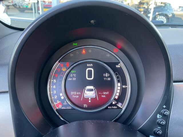 Fiat 500 1.0 Hybrid Rockstar | Panoramadak | Cruise control | Carplay/Android | Wordt verwacht, bel voor het maken van een afspraak!