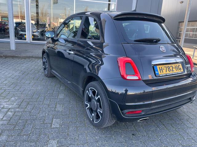 Fiat 500 1.0 Hybrid Rockstar | Panoramadak | Cruise control | Carplay/Android | Wordt verwacht, bel voor het maken van een afspraak!
