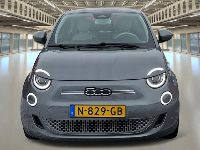 Fiat 500 La Prima 42 kWh PanoDak, Navigatie+Camera, Leder interieur...Soh 91.9%