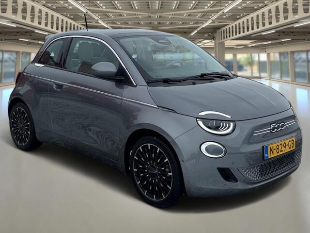 Fiat 500 La Prima 42 kWh PanoDak, Navigatie+Camera, Leder interieur...Soh 91.9%
