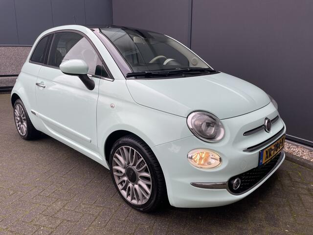 Fiat 500 0.9 TwinAir Turbo Collezione met schuif/kanteldak Airco - Cruise control - parkeersensor achter - Navigatie - Panoramadak - Schuif/kantel dak - Mistlampen voor - Licht metalen velgen 16 inch - Stuur multifunctioneel - Radio - Bluetooth - Sta
