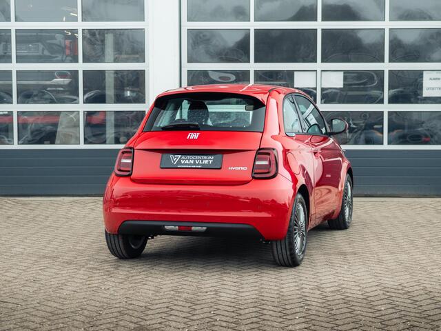 Fiat 500 Hybrid Torino Launch Edition | Private Lease ¤ 379,- | New | Clima | Carplay | PDC | Priv Glass | Rosso Passione