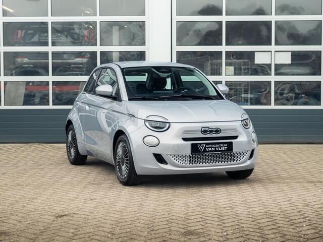 Fiat 500 Hybrid Torino Launch Edition | Private Lease ¤ 387,- | New | Clima | Carplay | PDC | Priv Glass | Celestial Blue