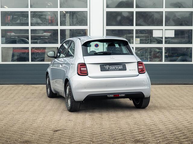 Fiat 500 Hybrid Torino Launch Edition | Private Lease ¤ 387,- | New | Clima | Carplay | PDC | Priv Glass | Celestial Blue