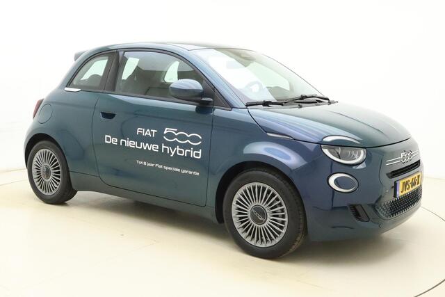 Fiat 500 1.0 Hybrid Torino Launch Edition | Navigatie via Carplay | Climate control | DEMO | Lichtmetalen velgen | Cruise control