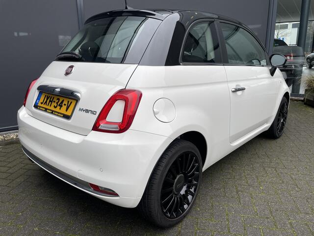 Fiat 500 1.0 GSE Hybrid Dolcevita Bi-colore Airco - Apple carplay - Cruise control - Panoramadak - Parkeersensoren achter - Licht metalen velgen 16 inch - Bluetooth - Mistlampen voor - All season banden - Navigatiesysteem - Stuur kunstleder - Stuur multifunctionee
