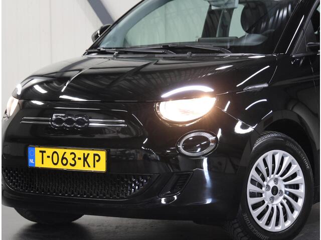 Fiat 500 Urban 42kWh 112PK | 1ste eigenaar | ACCURAPPORT 100% | AppleCarPlay/AndroidAuto | Climate Control | Cruise Control | AUTOMAAT | LED | Keyless | DAB Radio | Bluetooth |