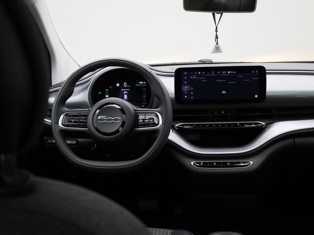 Fiat 500 500e 42 kWh Icon | Climate Control / ECC | Panoramadak | Licht metalen velgen 16 inch | Cruise control | | Navigatie | Stoelverwarming | Achteruitrijcamera |