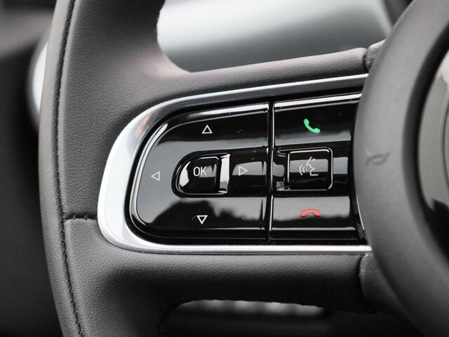 Fiat 500 500e 42 kWh Icon | Climate Control / ECC | Panoramadak | Licht metalen velgen 16 inch | Cruise control | | Navigatie | Stoelverwarming | Achteruitrijcamera |