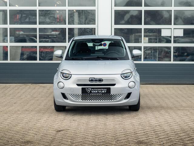 Fiat 500 Hybrid Torino Launch Edition | Clima | Carplay | PDC | Priv Glass | Celestial Blue