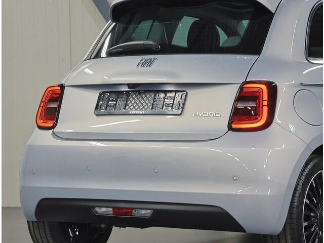 Fiat 500 1.0 Hybrid La Prima | Camera | Stoleverwarming | ClimateControl | Panoramadak | Keyless Start | CruiseControl | Navigatie | AppleCarPlay/AndroidAuto |