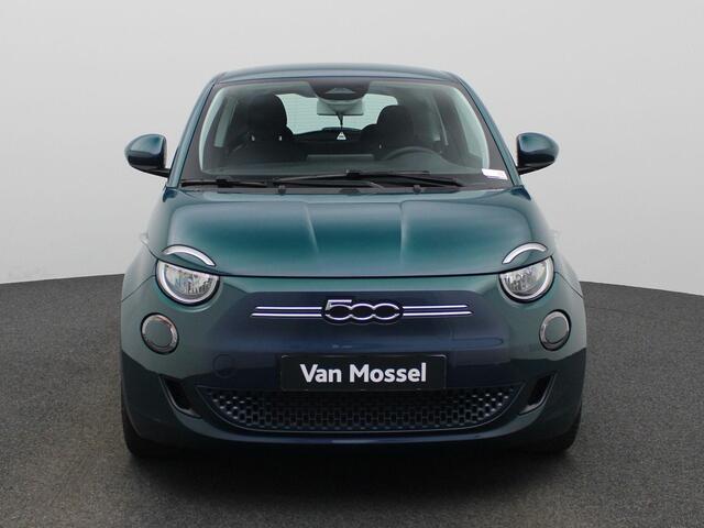 Fiat 500 500e 42 kWh Icon | Climate Control / ECC | Licht metalen velgen 16 inch | Cruise control | Navigatie | Stoelverwarming | Achteruitrijcamera |