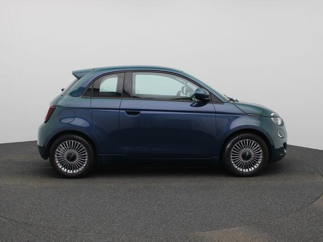 Fiat 500 500e 42 kWh Icon | Climate Control / ECC | Licht metalen velgen 16 inch | Cruise control | Navigatie | Stoelverwarming | Achteruitrijcamera |