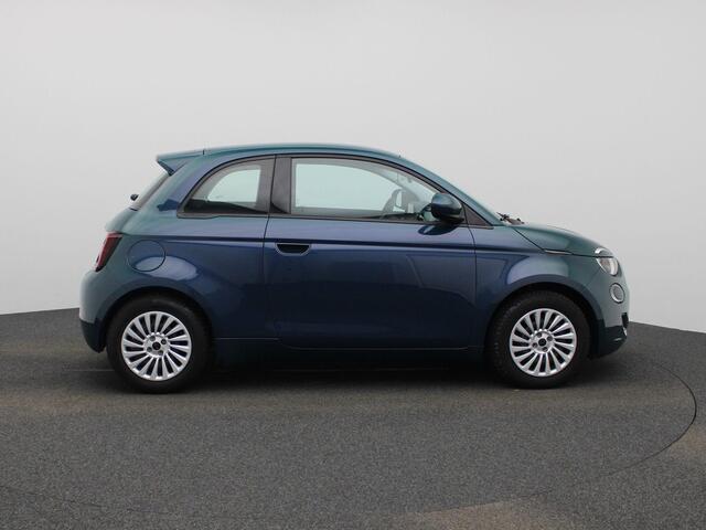 Fiat 500 500e 42 kWh Passion 119PK | Navigatie via Telefoon | Digital Cockpit | DC Snellader | Apple CarPlay & Android Auto