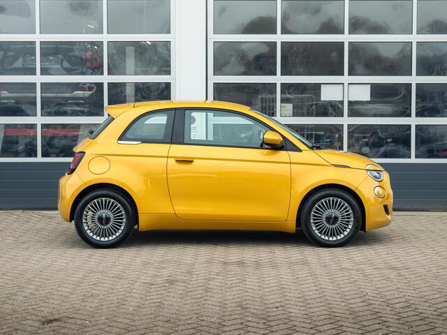 Fiat 500 Hybrid Torino Launch Edition | Clima | Carplay | PDC | Priv Glass | Sun of Italy