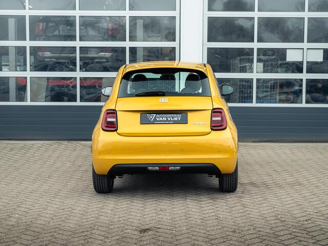Fiat 500 Hybrid Torino Launch Edition | Clima | Carplay | PDC | Priv Glass | Sun of Italy