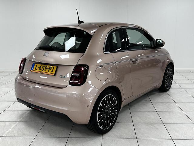 Fiat 500 3+1 La Prima 42 kWh NAVIGATIE | ACHTERUITRIJCAMERA | LEDEREN BEKLEDING