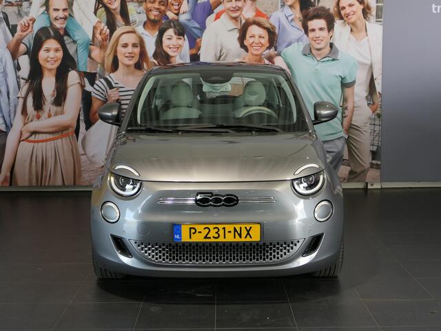 Fiat 500 La Prima 42 kWh - Panoramadak! - Lederen bekleding - Dodehoek - Stoelverwarming - Adaptive cruise