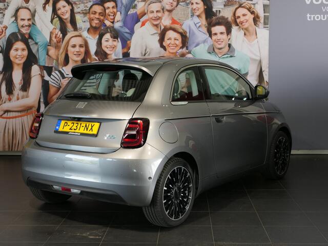 Fiat 500 La Prima 42 kWh - Panoramadak! - Lederen bekleding - Dodehoek - Stoelverwarming - Adaptive cruise