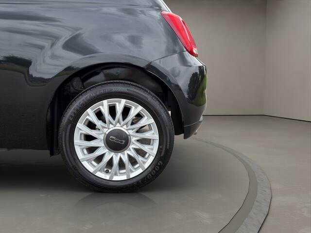 Fiat 500 1.0 Hybrid Dolcevita 2023 Zwart | Apple CarPlay | Airco