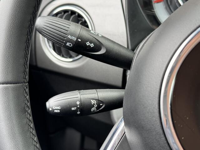 Fiat 500 1.0 Hybrid Club AIRCO CARPLAY CRUISE PDC DAB