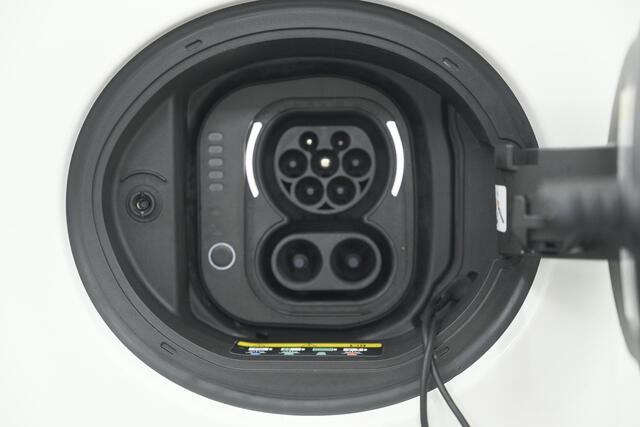 Fiat 500 Urban 42 kWh | SOH 96.8% | 3 Fase Laadfunctie | Camera | Apple Carplay | Parkeersensoren