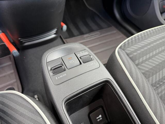 Fiat 500 3+1 Passion 42 kWh Navigatie LED Soh 91,3% Org. Nederlands