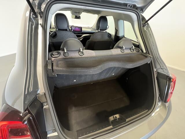 Fiat 500 Icon 42 kWh | Navigatie/Android/Apple Carplay | LM Velgen 16" | Cruise Control | DAB | Cruise Control | Airco |