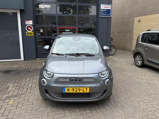 Fiat 500 Icon 42 kWh / AIrco clima/ Apple carplay/ Cruise/ PDC/ Camera/ LMV