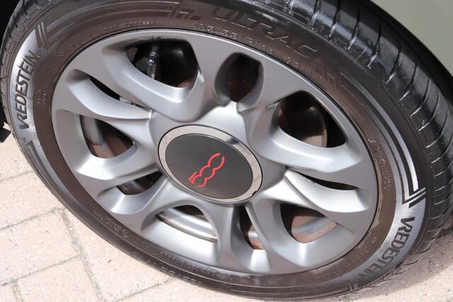 Fiat 500 S 1.2 Automaat. Speciale originele matte kleur, navigatie, unieke auto!