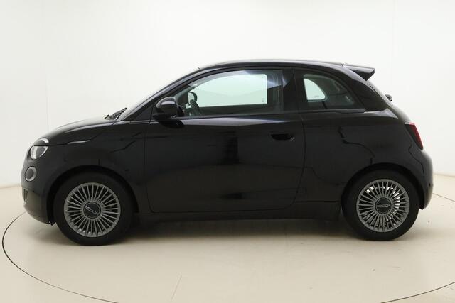Fiat 500 Icon 42 kWh | Navigatie | Cruise Control | Parkeer Sensoren | Lichtmetalen Wielen
