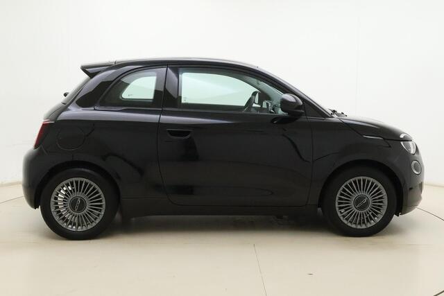 Fiat 500 Icon 42 kWh | Navigatie | Cruise Control | Parkeer Sensoren | Lichtmetalen Wielen